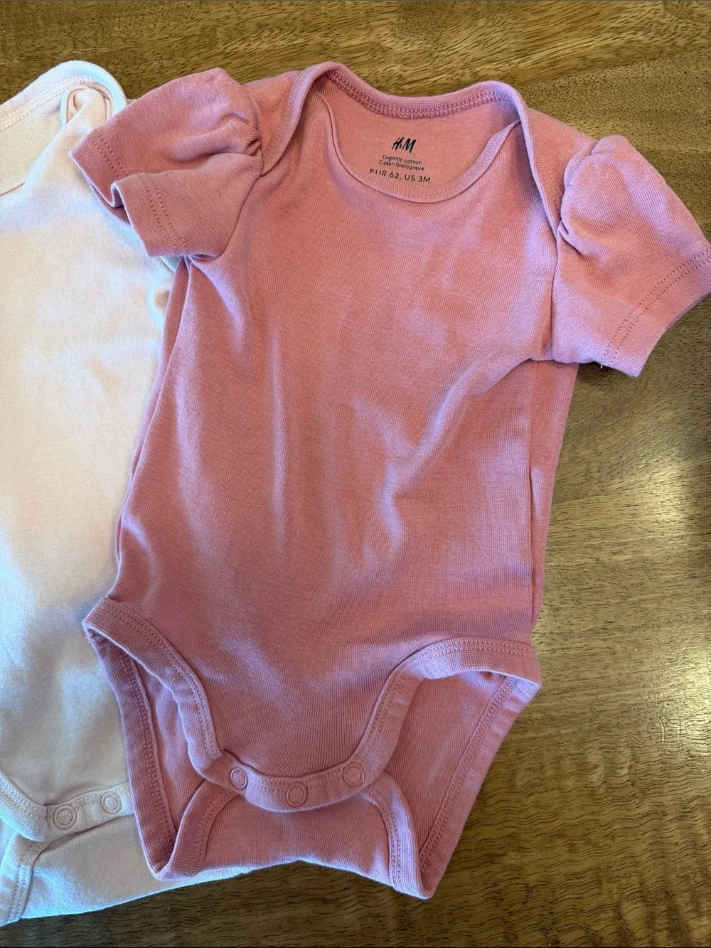 H&M Baby Bodysuit Set in Pink & Light Pink